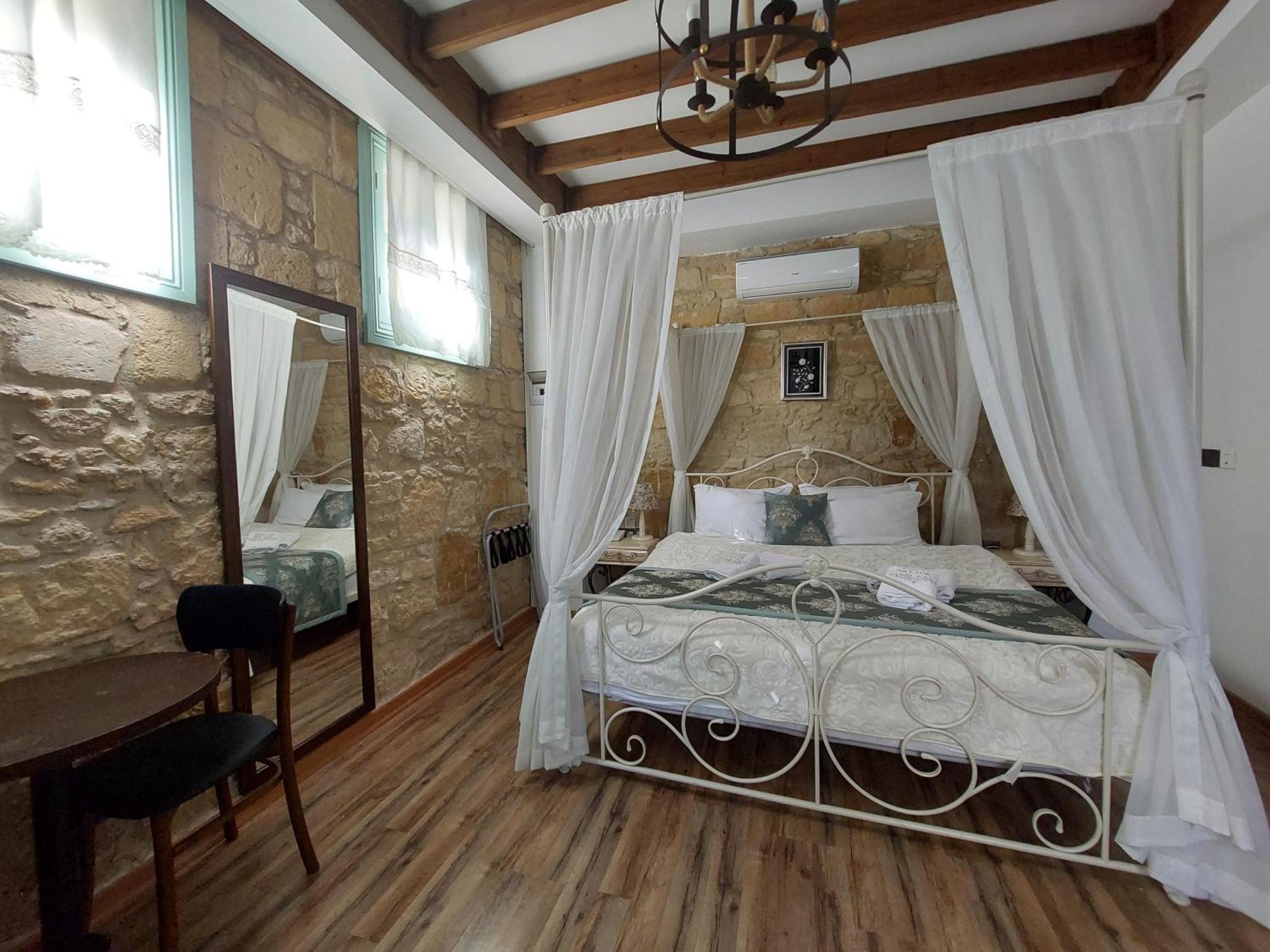 Hotel Valide Hanim Konak Nikosia Bagian luar foto