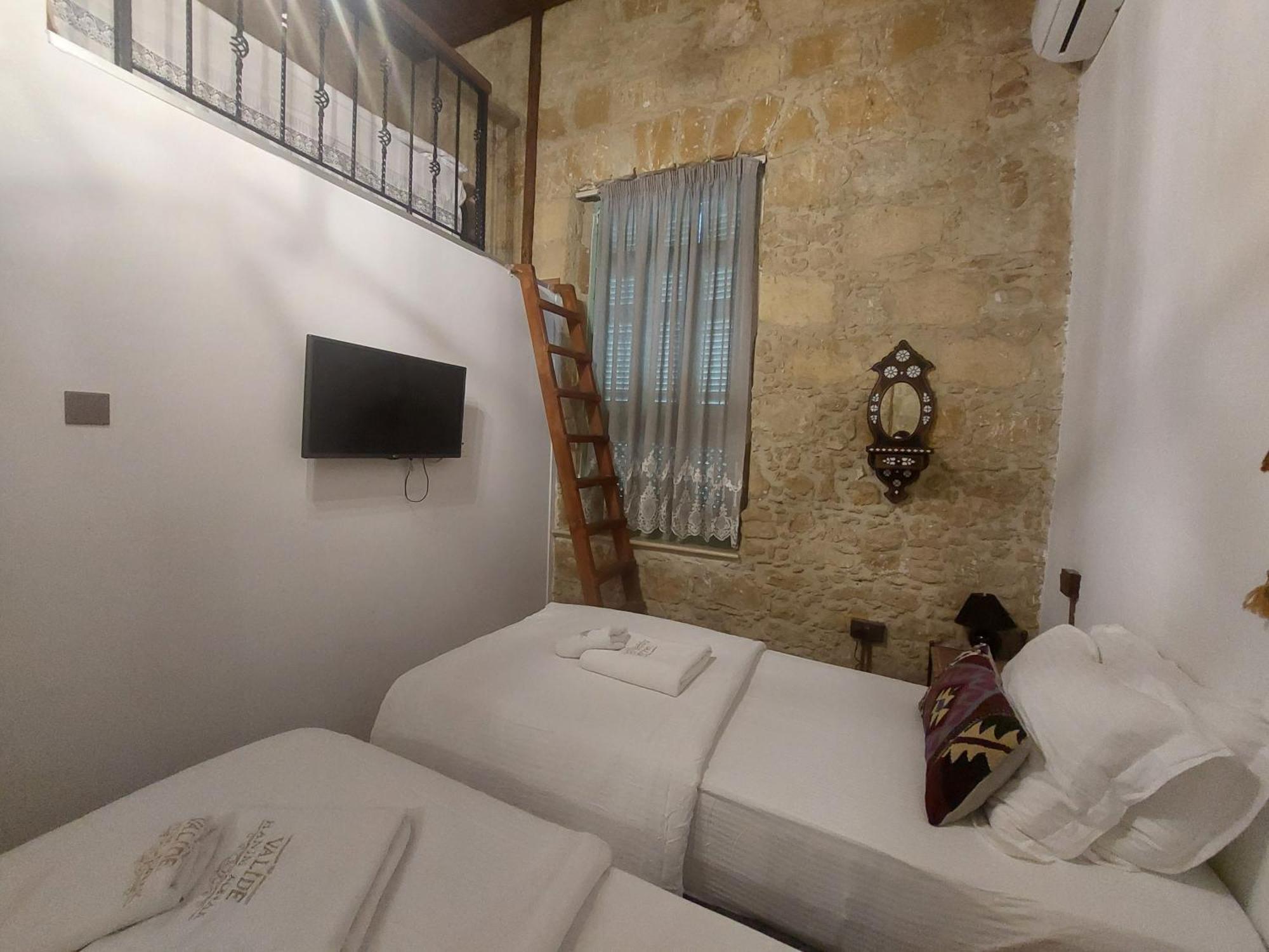 Hotel Valide Hanim Konak Nikosia Bagian luar foto